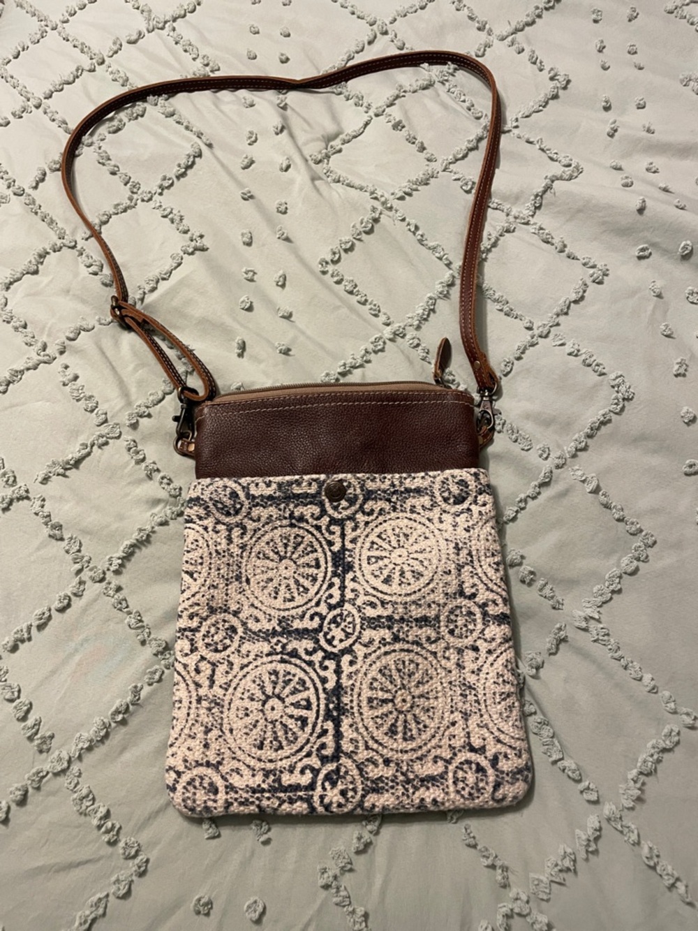 Myra purse